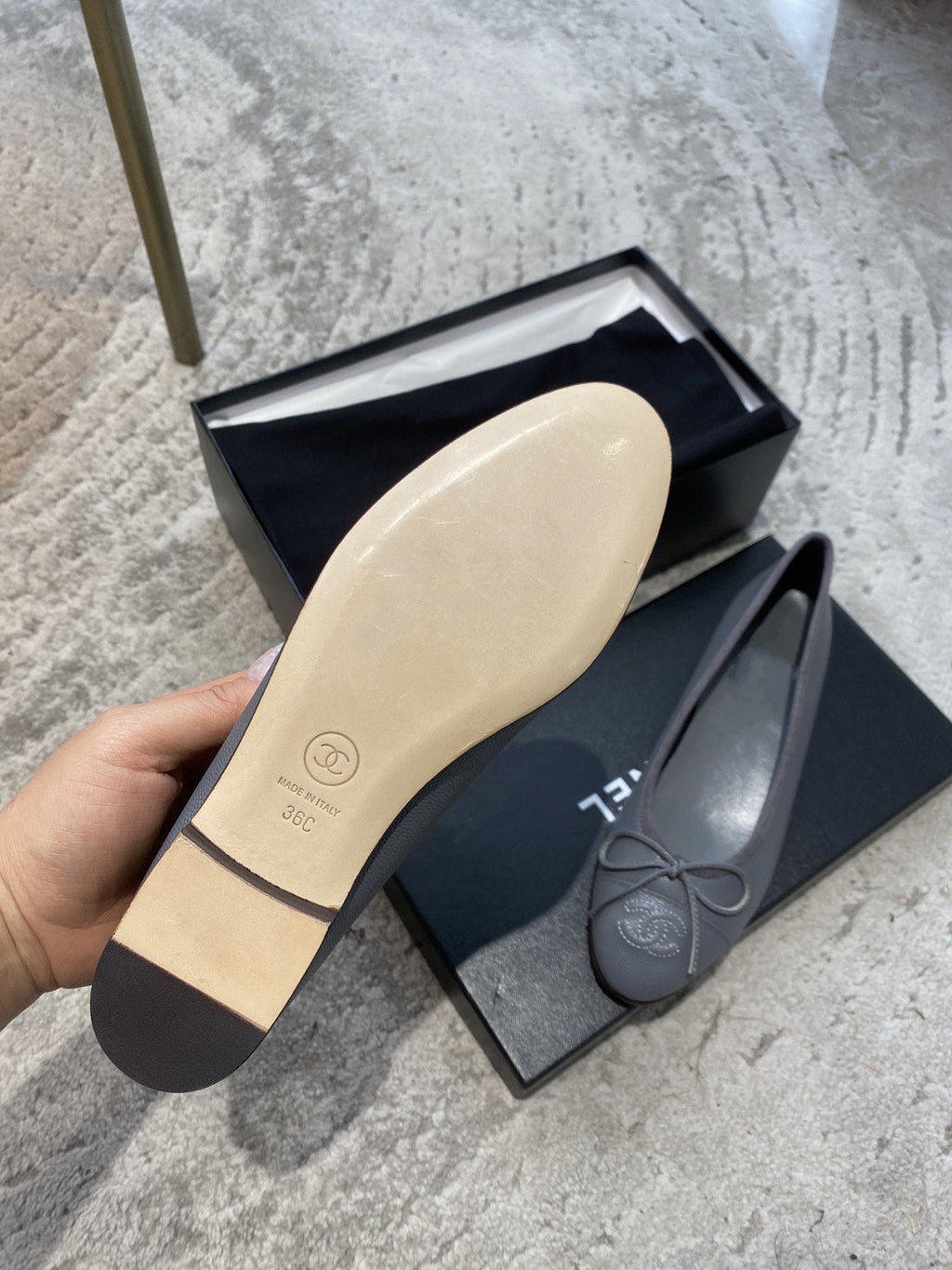 CHANEL BALLET FLATS GREY GRAINED CALFSKIN