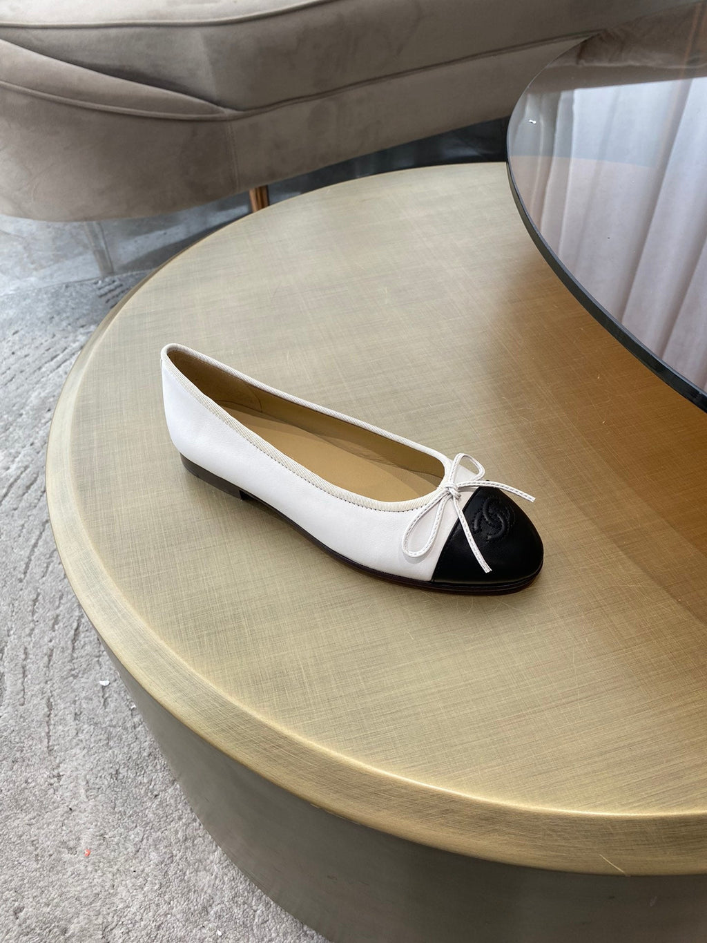 CHANEL BALLET FLATS WHITE BLACK LAMBSKIN