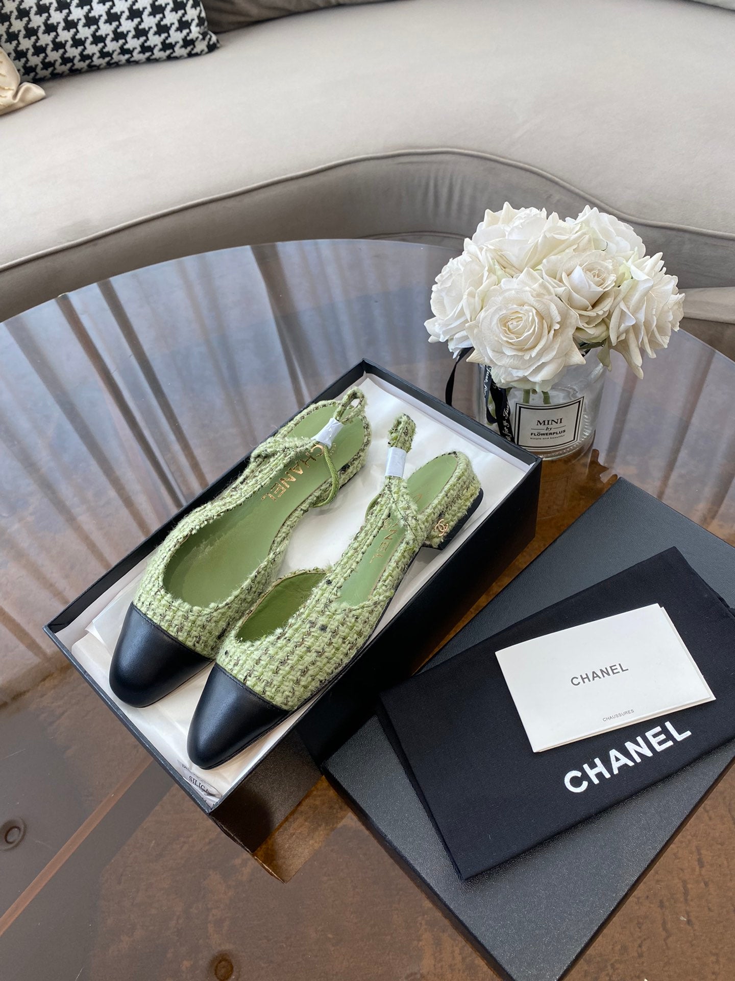 CHANEL SLINGBACKS IN LIGHT GREEN FABRIC AND BLACK CALFSKIN
