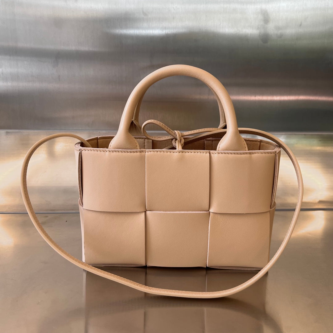 BOTTEGA VENETA CANDY ARCO TOTE 20 IN TAN BROWN CALFSKIN