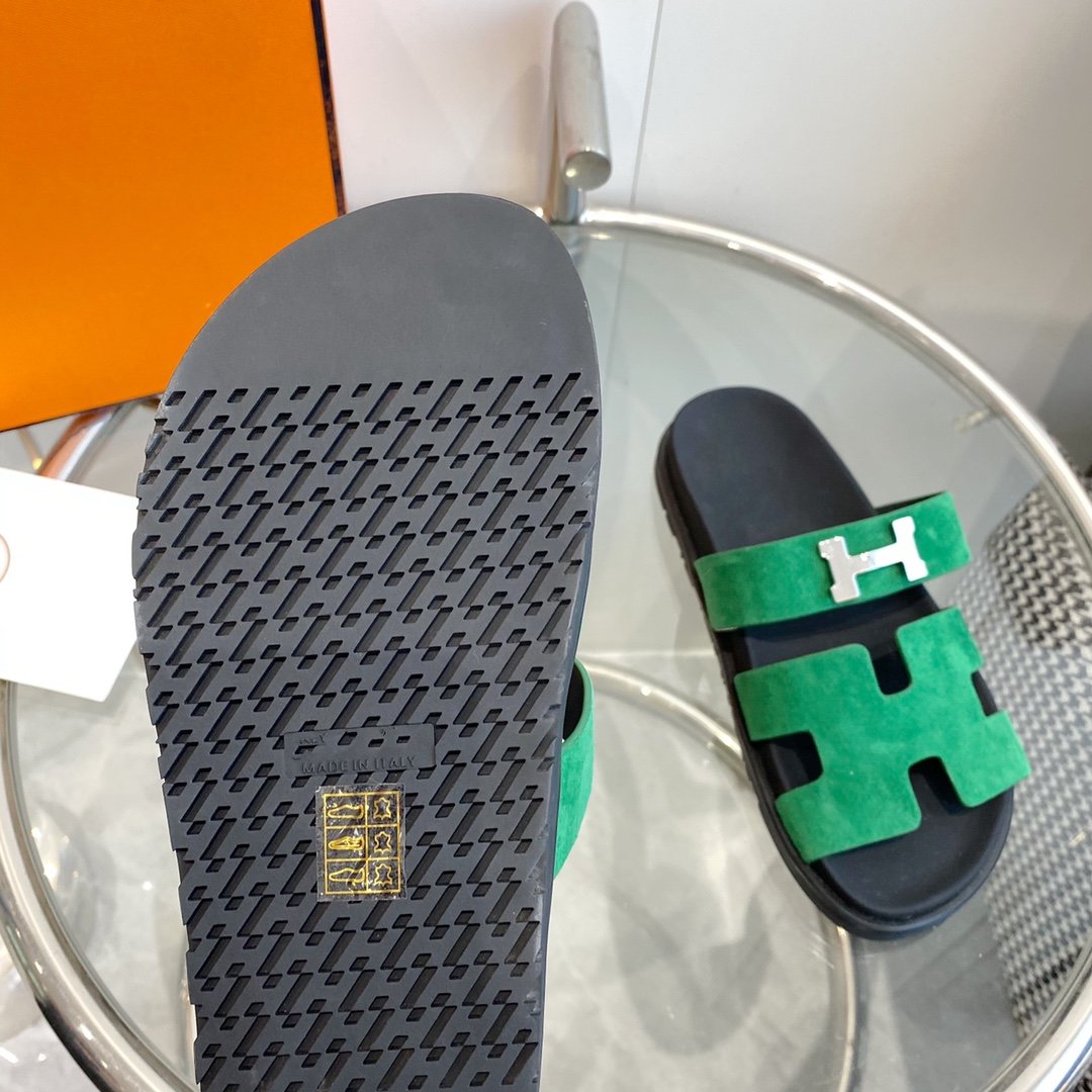 HERMES Chypre Sandal Green Suede