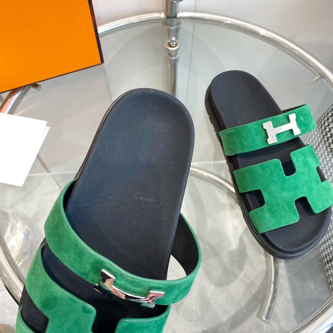 HERMES Chypre Sandal Green Suede