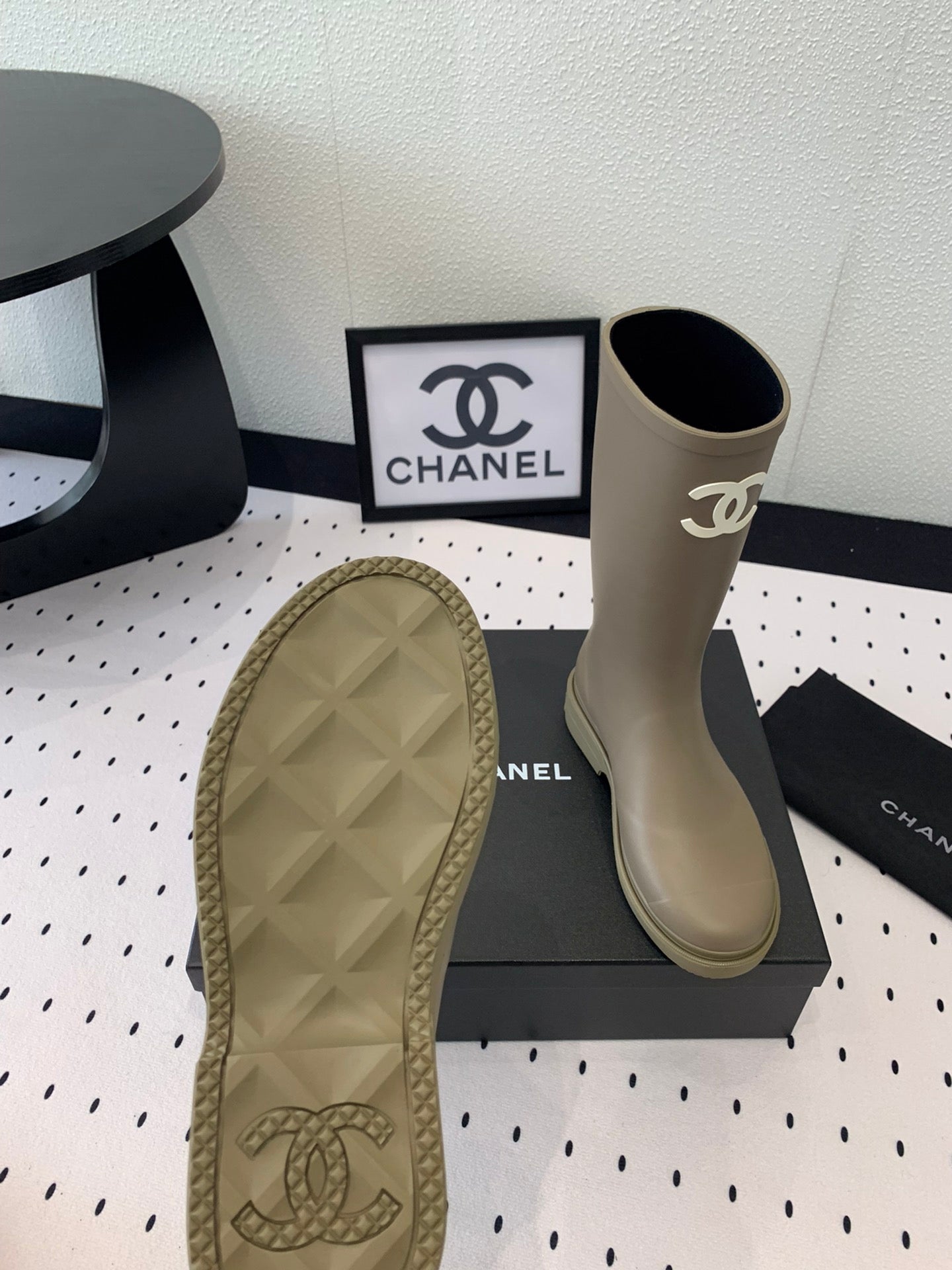 CHANEL rainboot  dark beige
