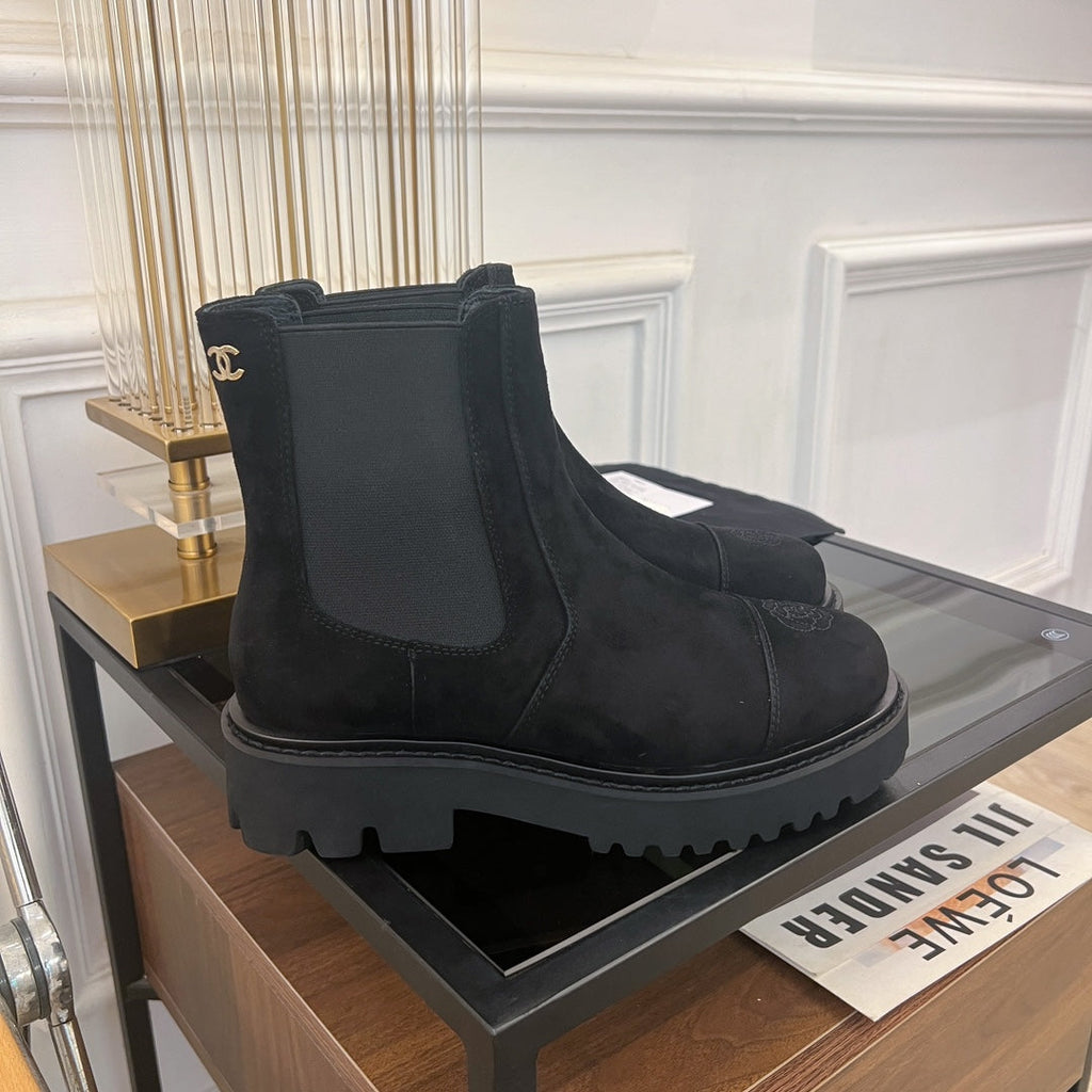 CHANEL ANKLE BOOTS 4.5 CM IN BLACK LAMB SUEDE