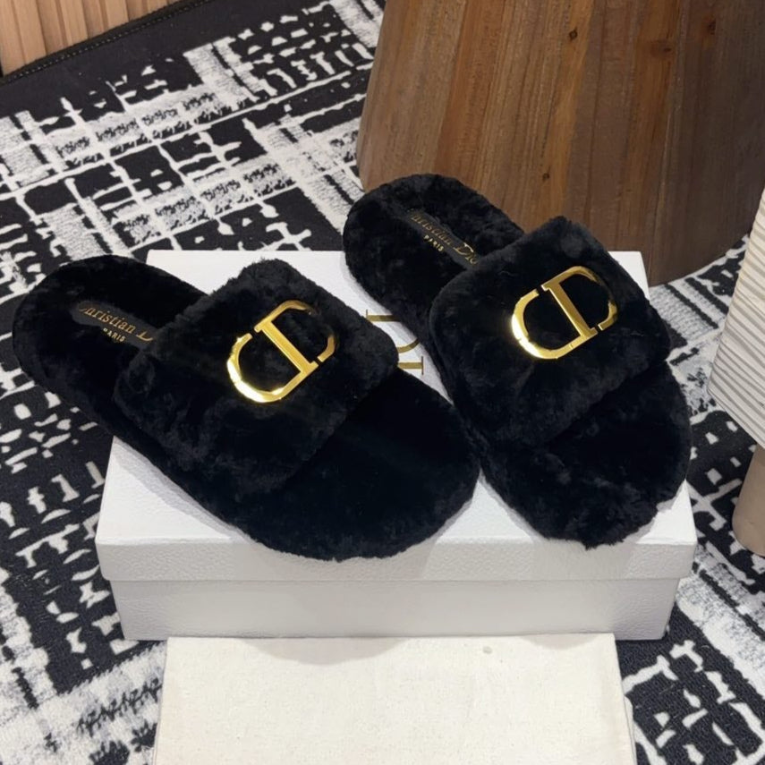 DIOR THICK-SOLE SLIPPER IN BLACK FLEECE WITH GOLD LOGO
