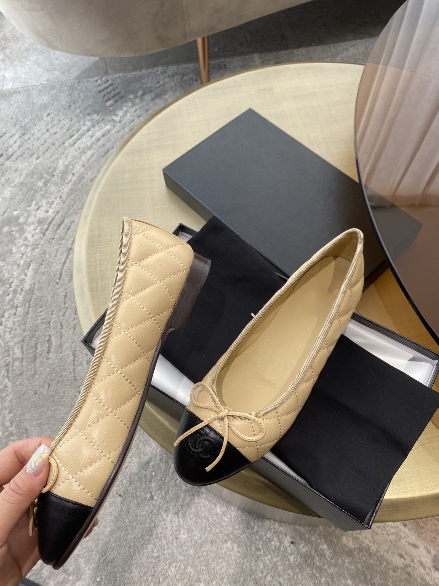 CHANEL BALLET FLATS BEIGE BLACK QUILTED LAMBSKIN