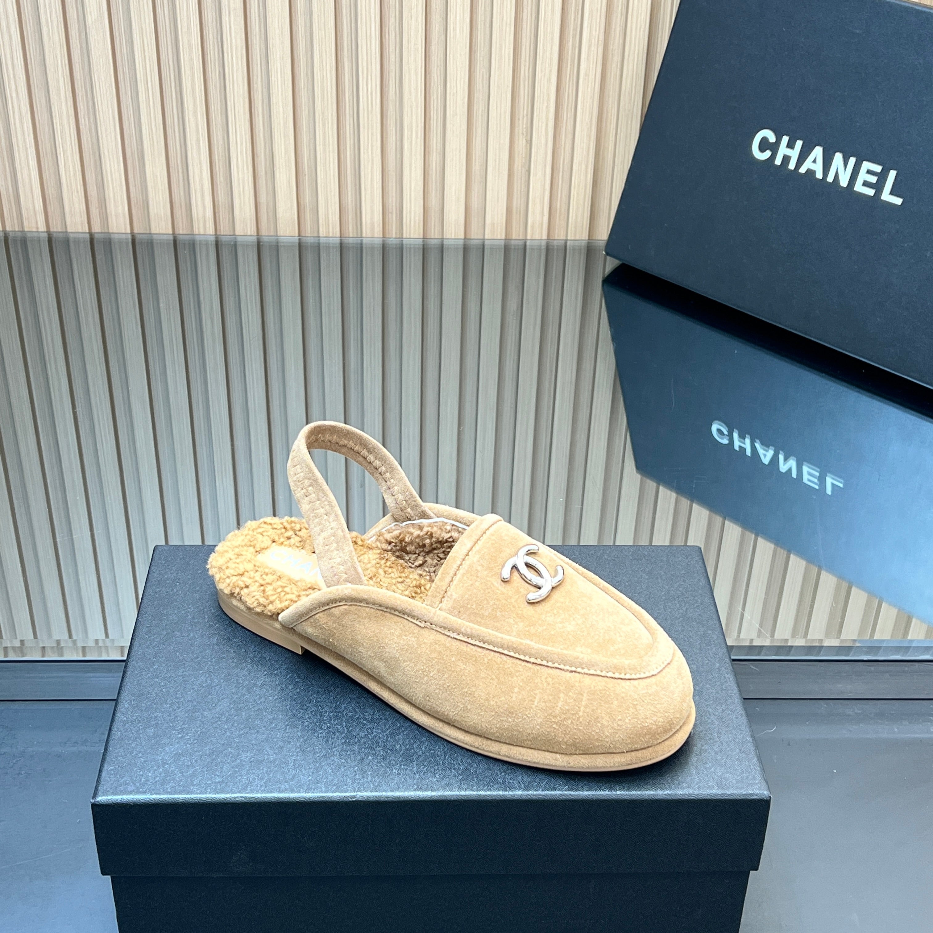 CHANEL 25S BACK STRAP MULE 15MM IN LIGHT BROWN SUEDE AND WOOL SILVER HARDWRE