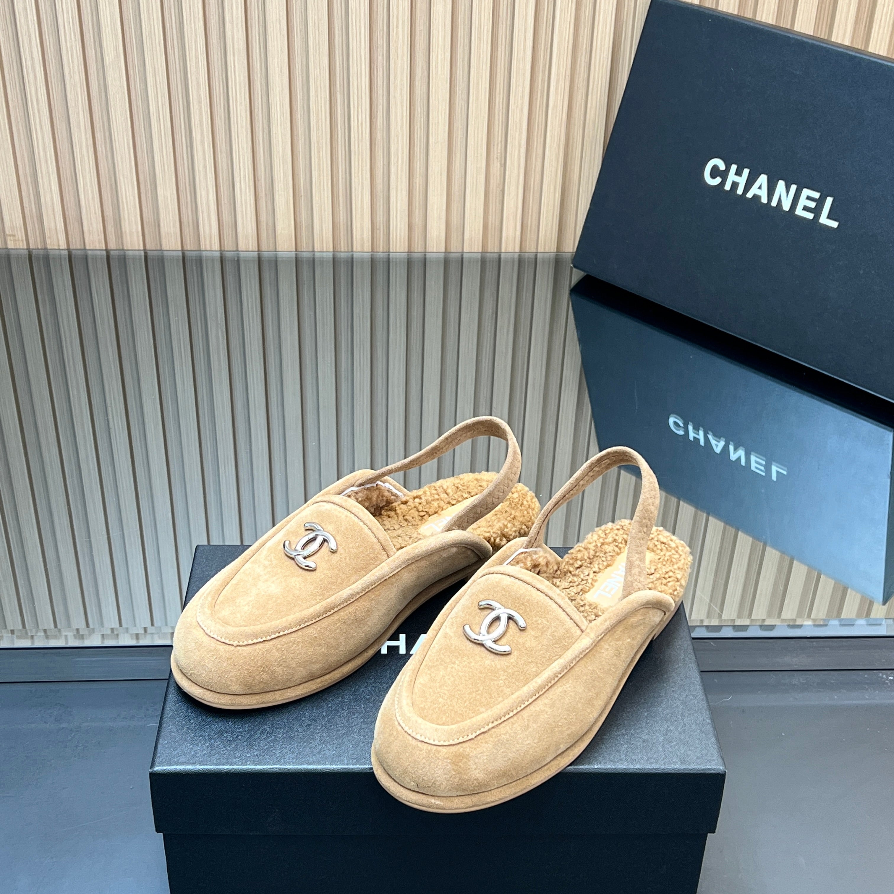 CHANEL 25S BACK STRAP MULE 15MM IN LIGHT BROWN SUEDE AND WOOL SILVER HARDWRE