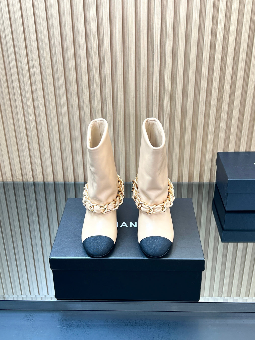 CHANEL 25S LOW BOOTS 65MM IN BEIGE CALFSKIN GOLD HARDWARE