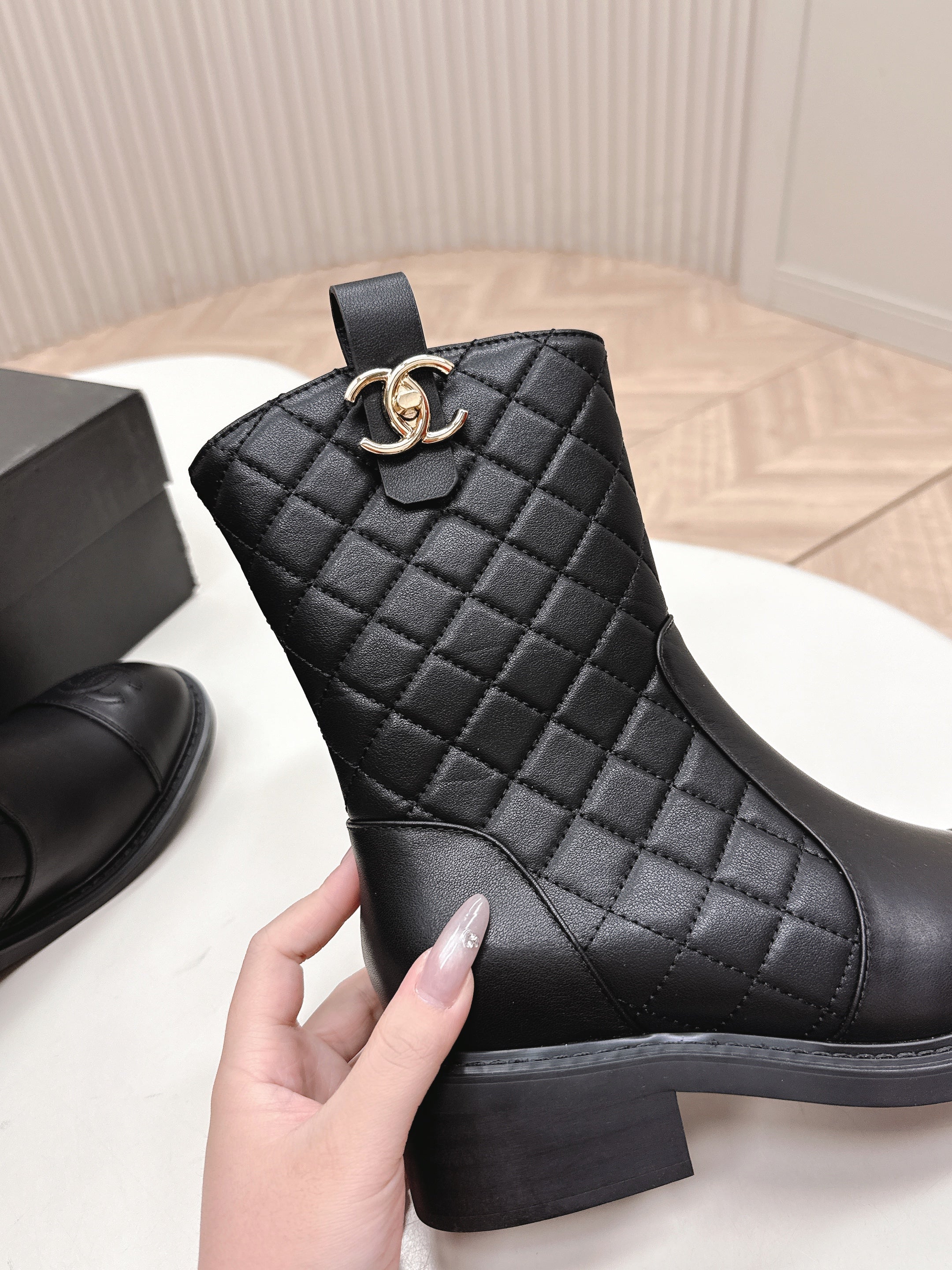 CHANEL ANKLE BOOTS 25S IN BLACK LAMBSKIN WITH GOLD HARDWARE