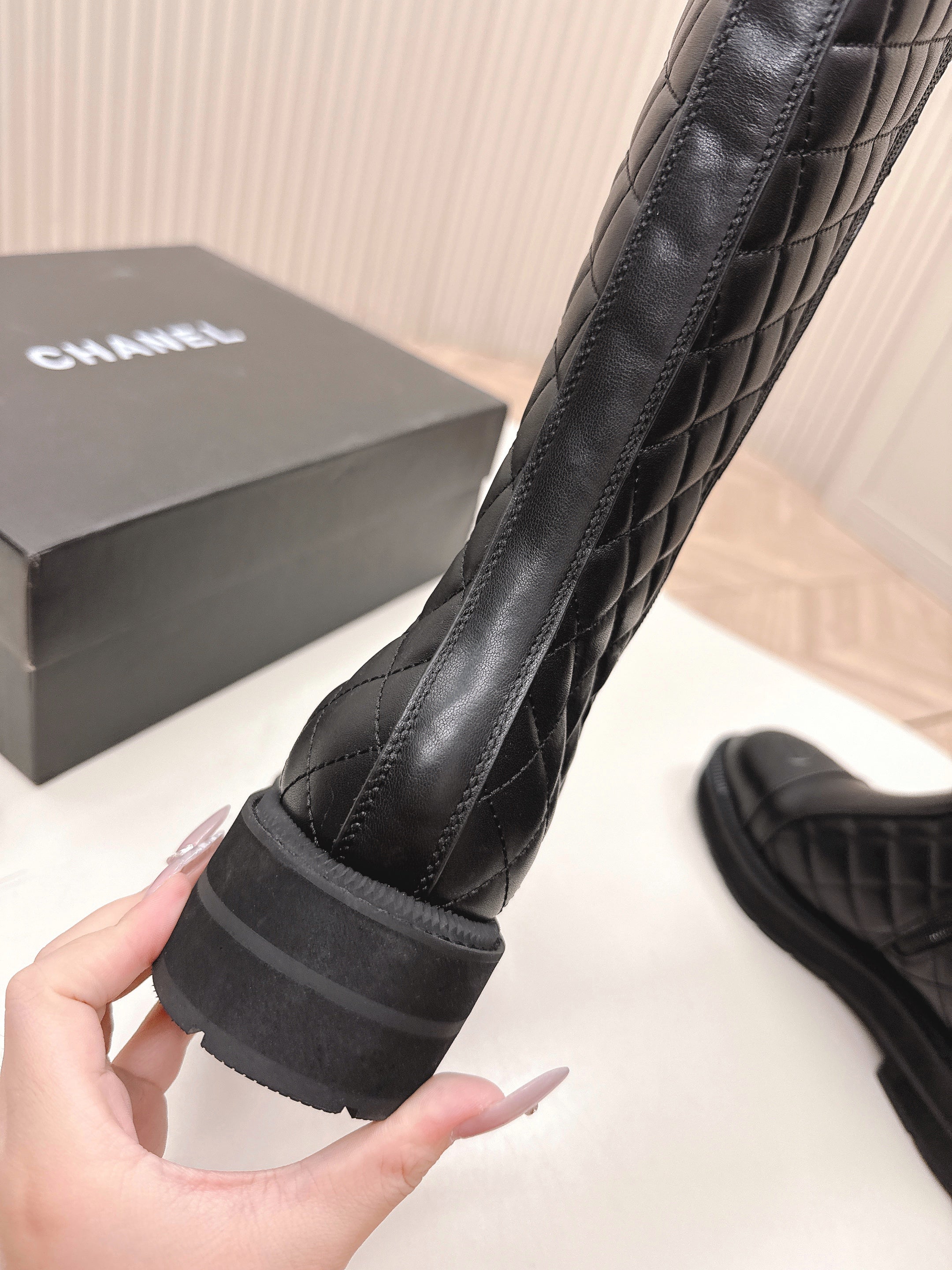 CHANEL KNEE-HIGH BOOTS 25S IN BLACK LAMBSKIN