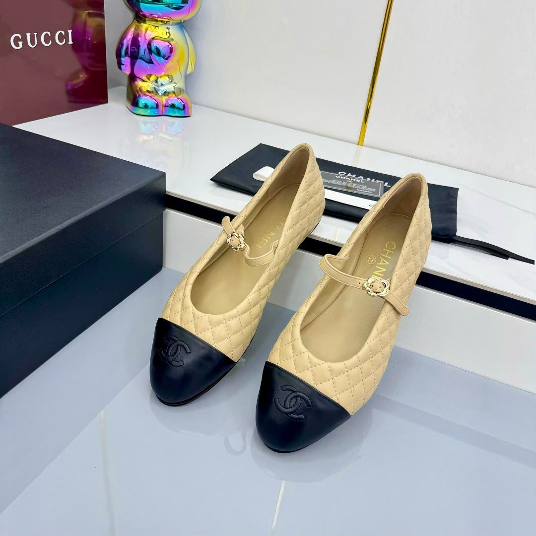 CHANEL MARY JANE FLAT 25S IN BEIGE LAMBSKIN EMBOSSED LOGO