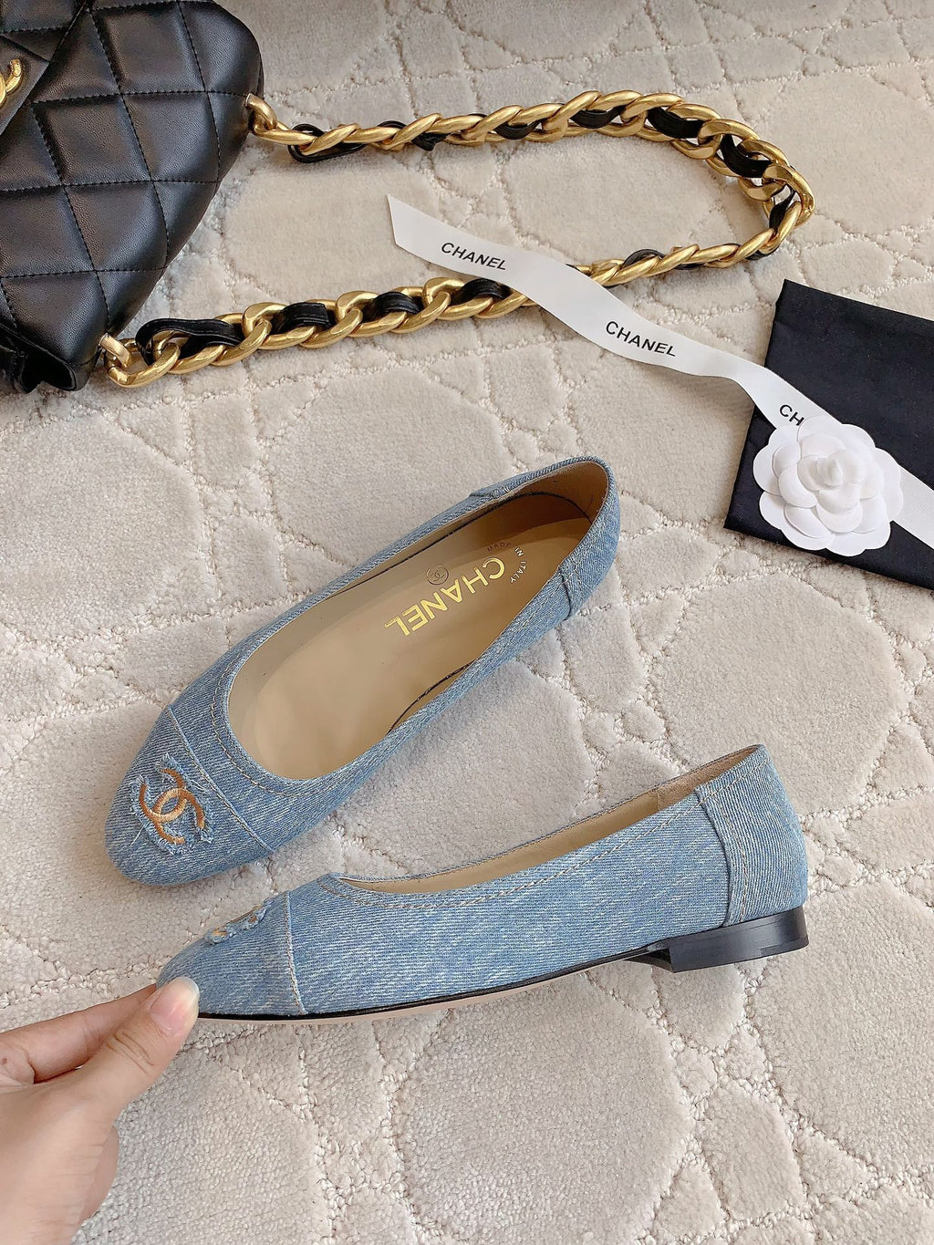 CHANEL BALLET FLATS IN LIGHT BLUE DENIM