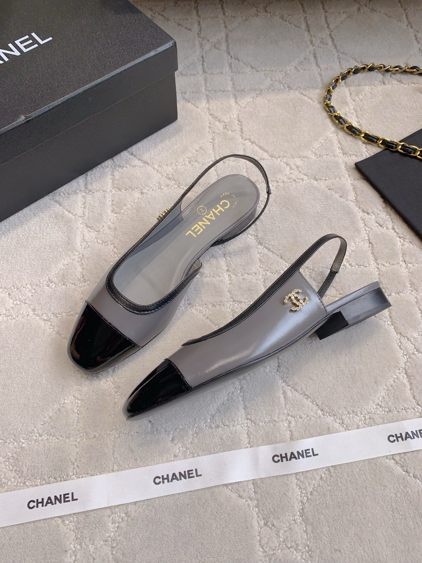 CHANEL 25S SLINGBACK IN BLACK AND TAUPE GRAY CALFSKIN GOLD HARDWARE
