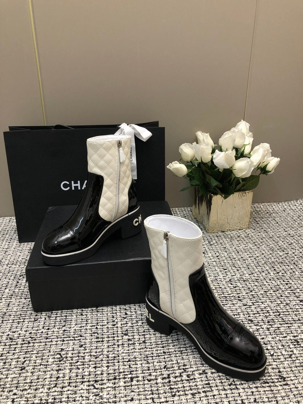 CHANEL ROUND-TOE SHORT BOOTS BLACK MIX WHITE SHEEPSKIN