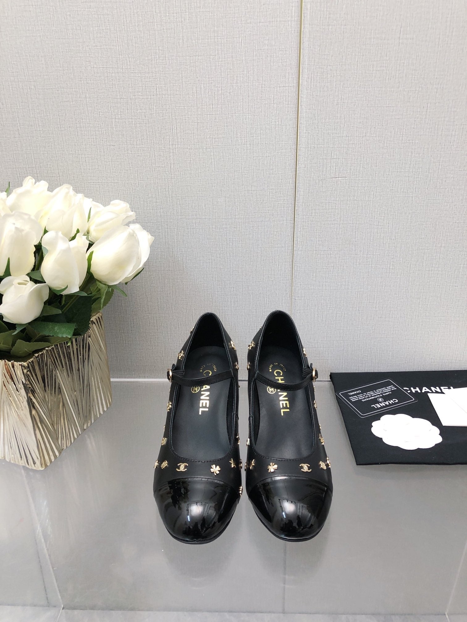 CHANEL MARY JANE BLACK LAMBSKIN ATTACH METAL