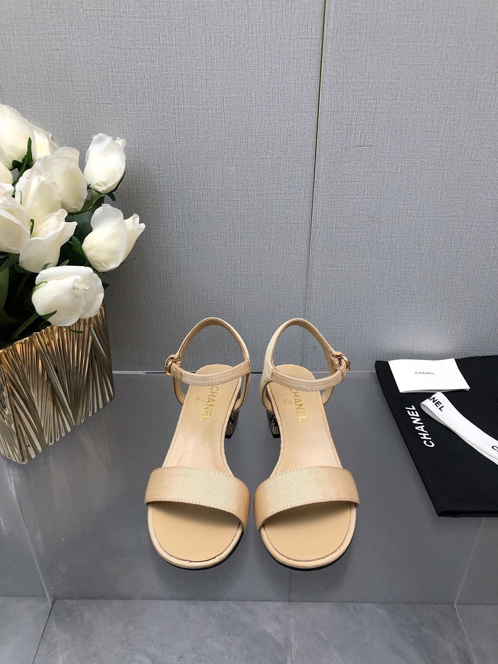 CHANEL BLOCK HEEL WITH CRYSTAL 5 CM SANDAL IN SAND BROWN FABRIC
