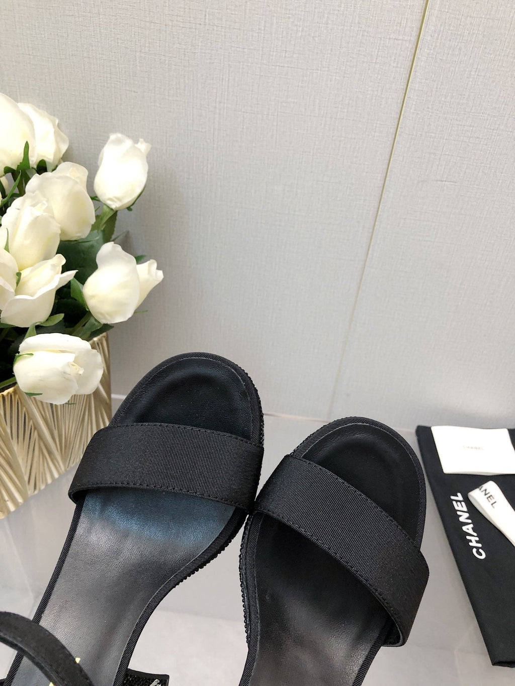 CHANEL BLOCK HEEL WITH CRYSTAL 9 CM SANDAL IN BLACK FABRIC
