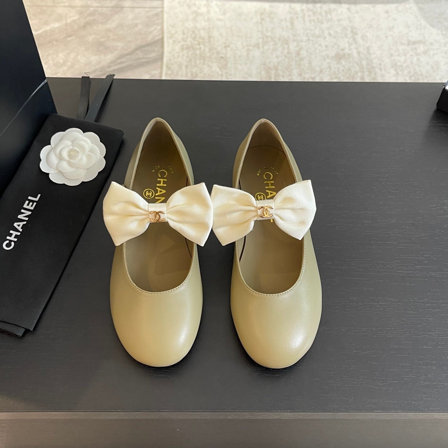 CHANEL BALLET FLAT ECRU BEIGE LAMBSKIN WITH WHITE BOW
