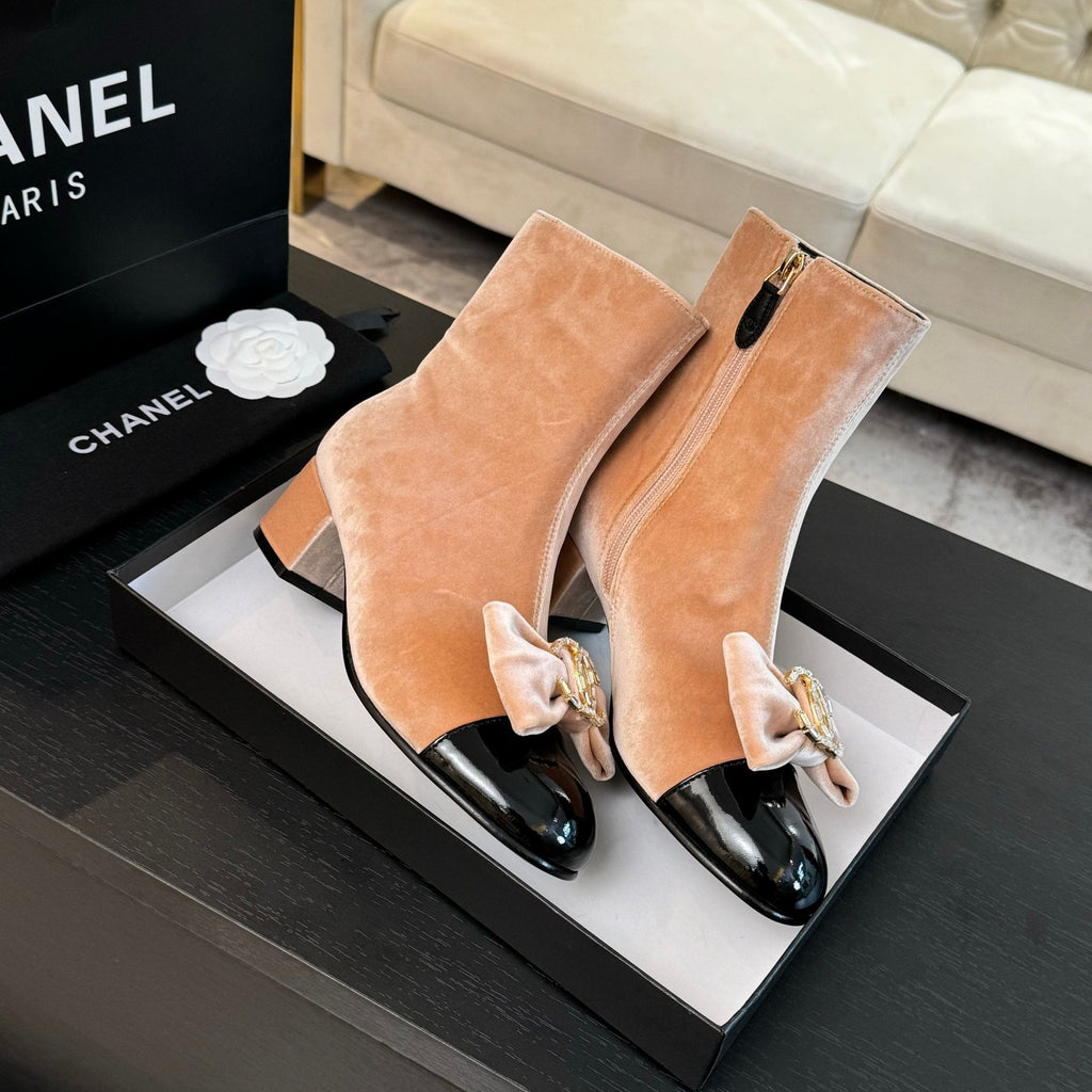 CHANEL SHORT BOOTS IN PEACH PINK VELVET AND BLACK LAMBSKIN