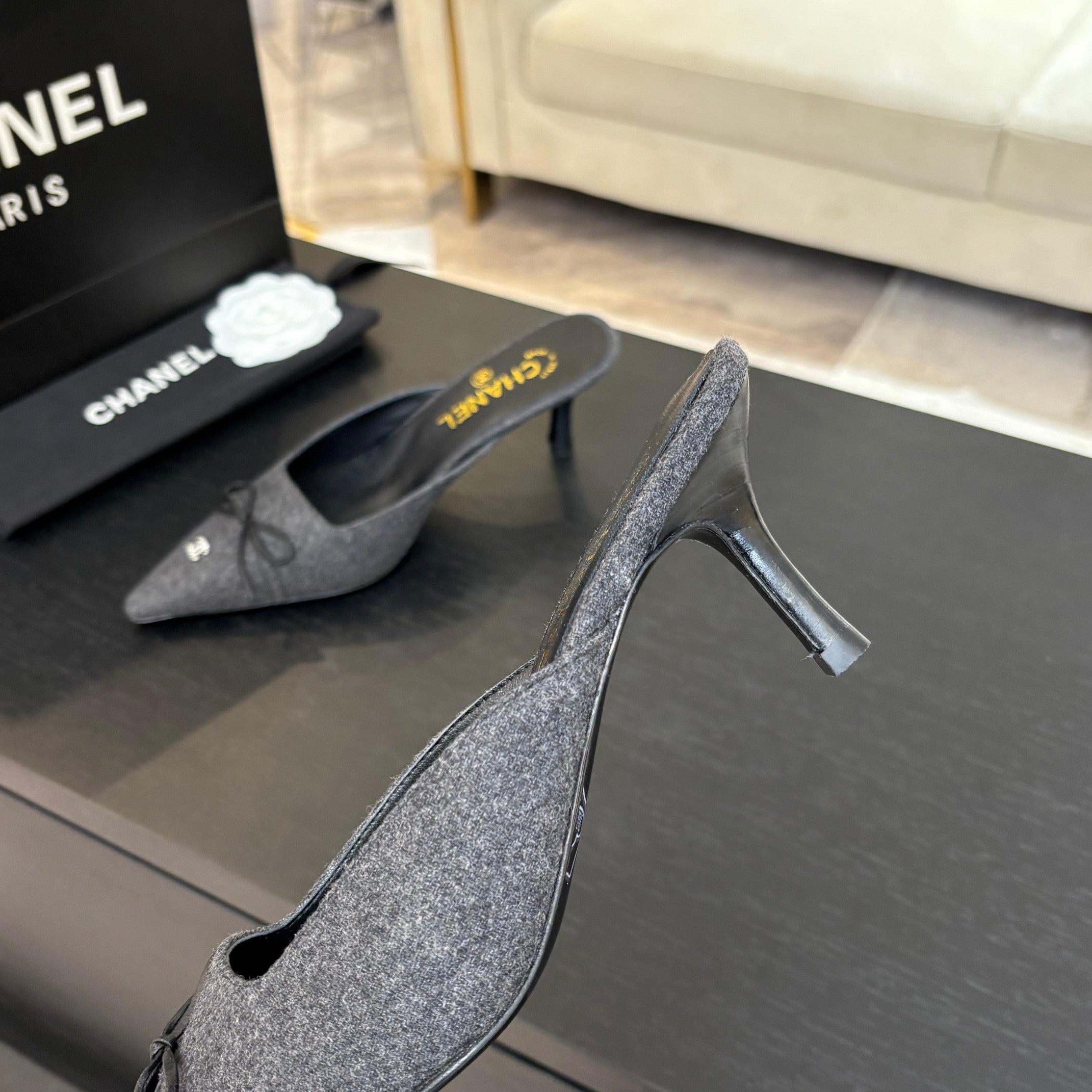CHANEL HIGH HEEL MULE 65 MM IN MOUSE GRAY FELT COTH