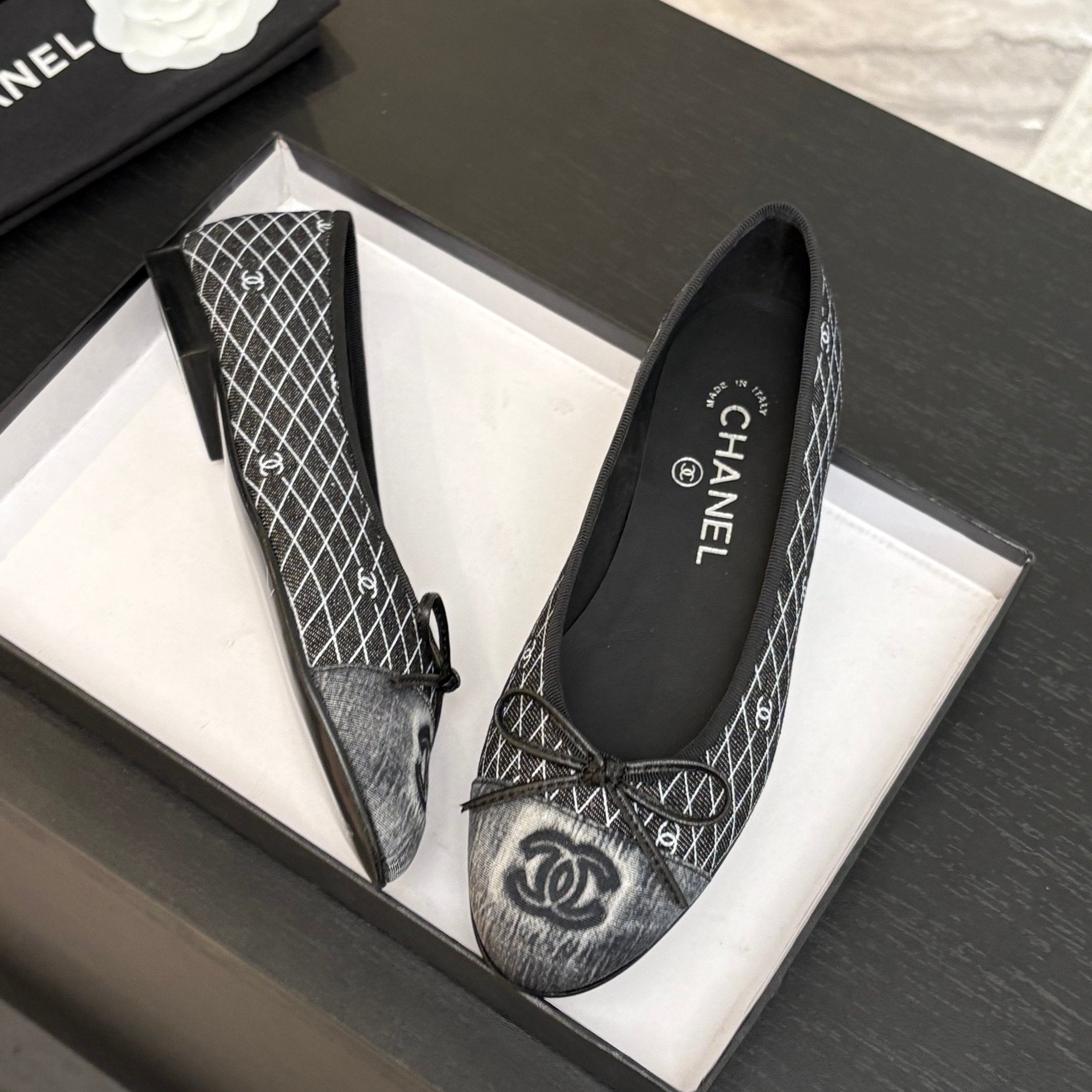 CHANEL BALLET FLATS IN CHARCOAL BLACK MONOGRAM DENIM