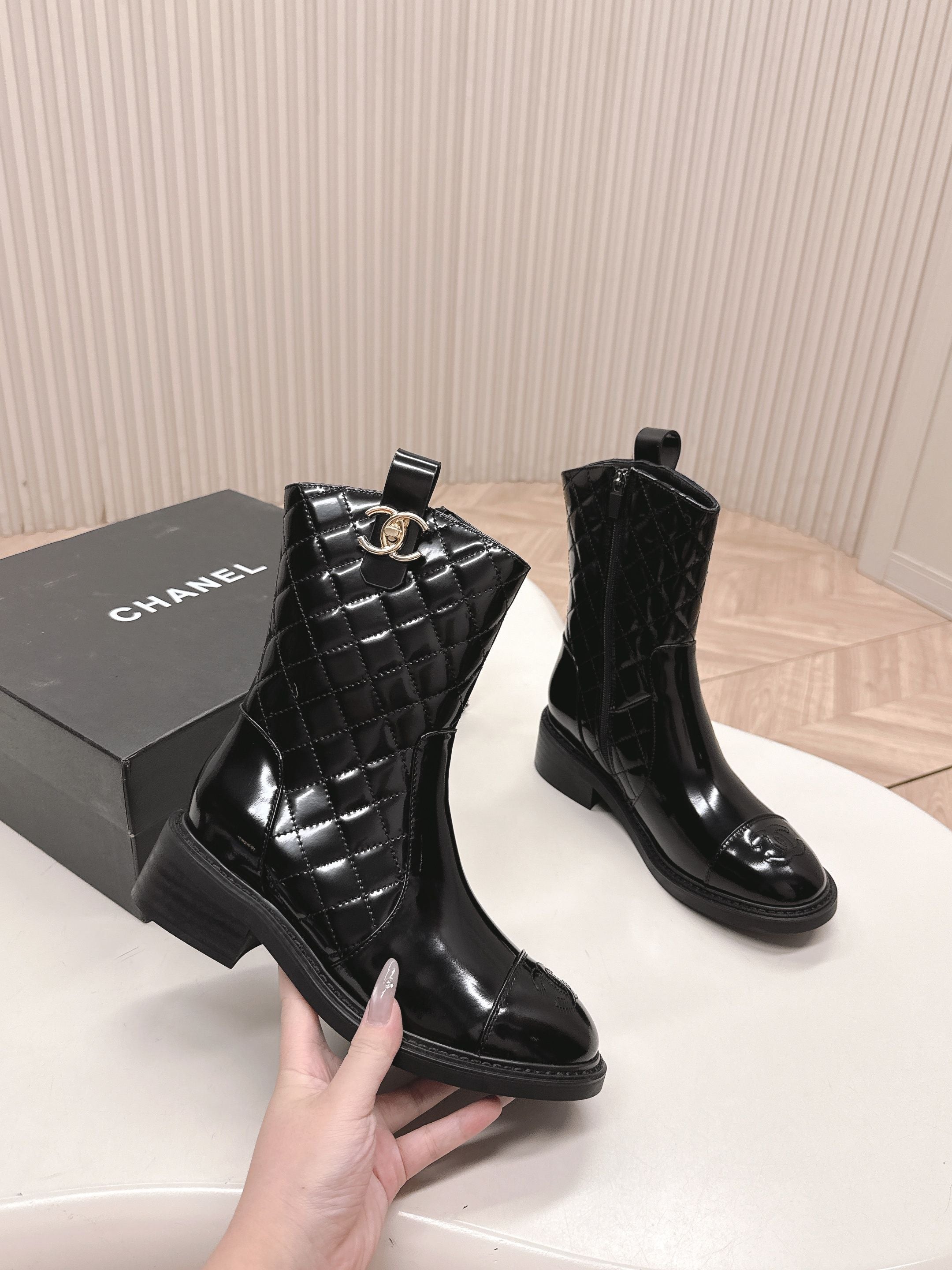 CHANEL ANKLE BOOTS 25S IN BLACK GLOSSY LAMBSKIN WITH GOLD HARDWARE