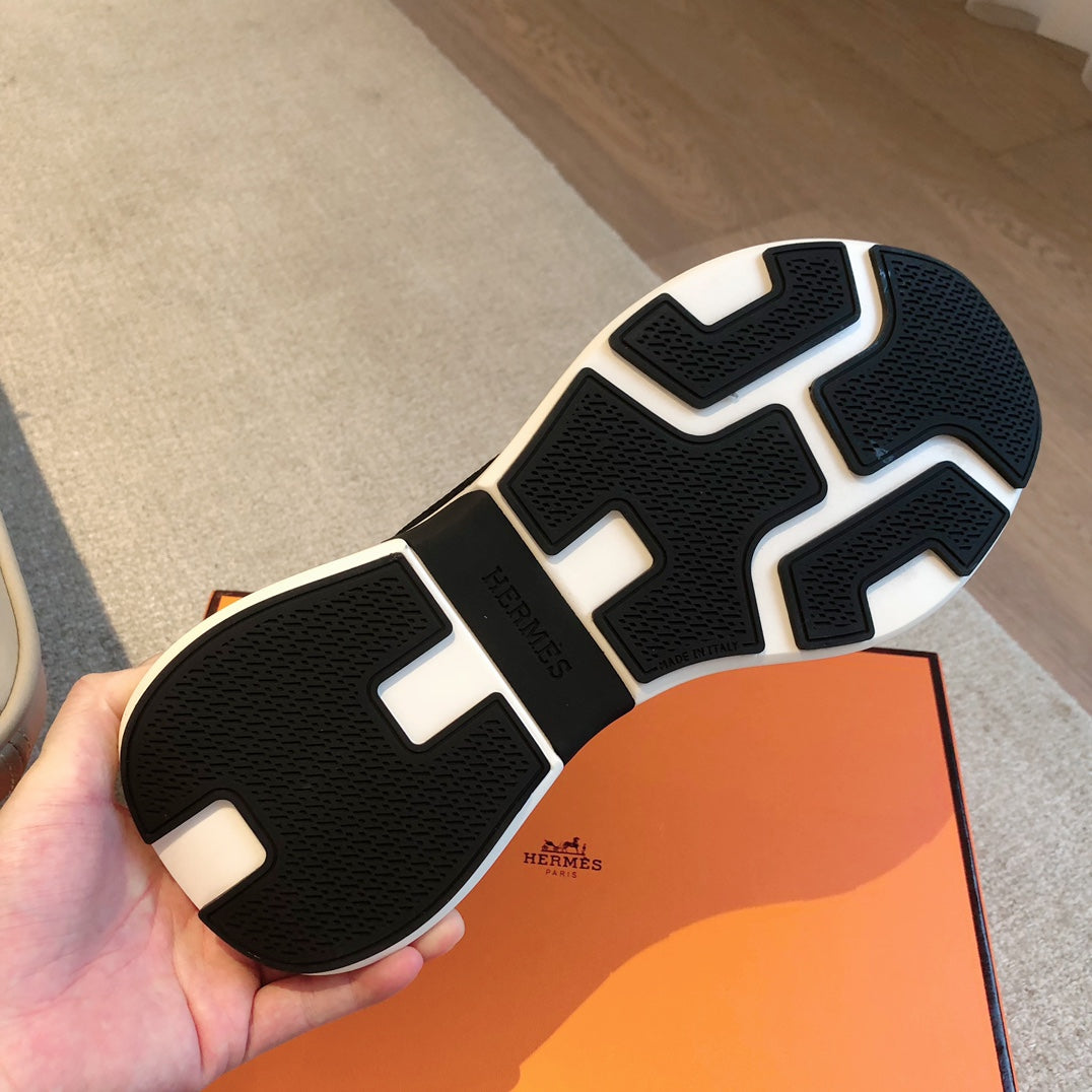HERMES HEROS SNEAKER IN BLACK BREATHABLE MESH FABRIC