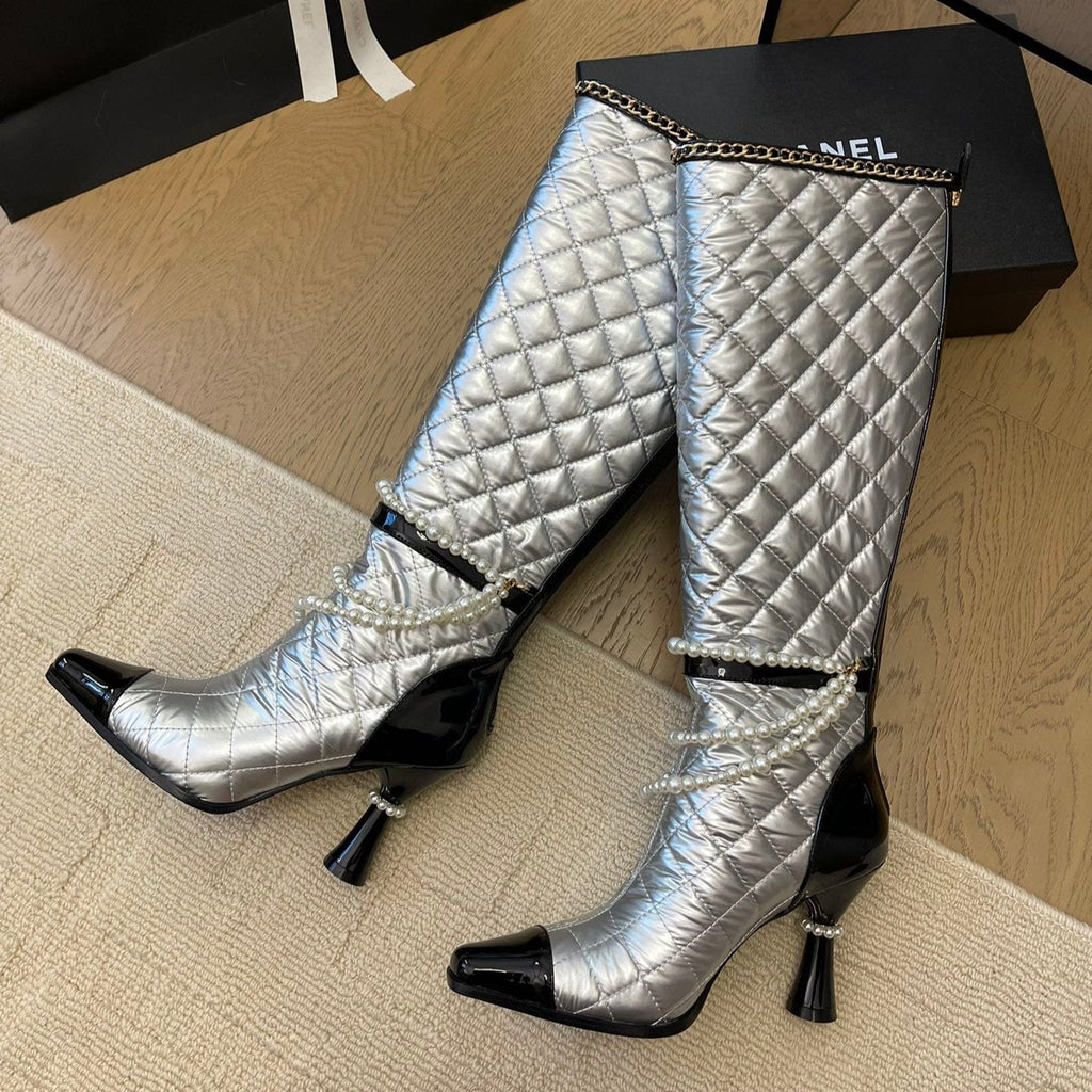CHANEL KNEE HIGH BOOTS 8 CM IN SILVER MIX BLACK CALFSKIN WITH PEARL CHAIN