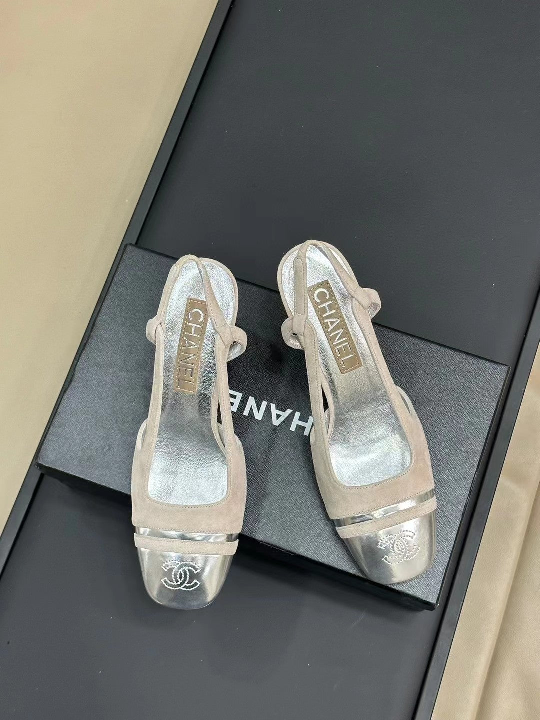 CHANEL HIGH SLINGBACKS IN GREY SUEDE AND SILVER LAMBSKIN