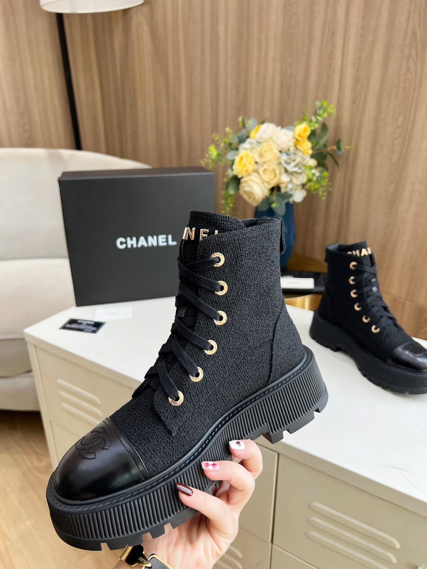CHANEL SHORT BOOTS IN BLACK TWEED AND CALFSKIN