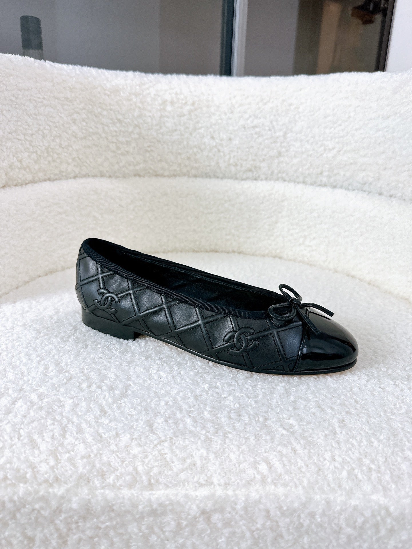 CHANEL BALLET FLATS BOW IN BLACK CALFSKIN QUILTED