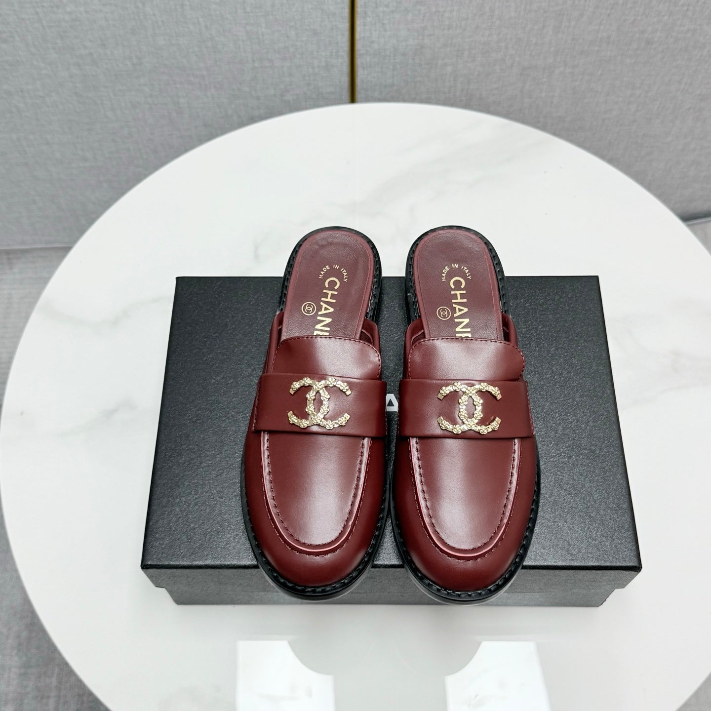 CHANEL FLAT MULE 25S IN DARK RED CALFSKIN STYLE 10