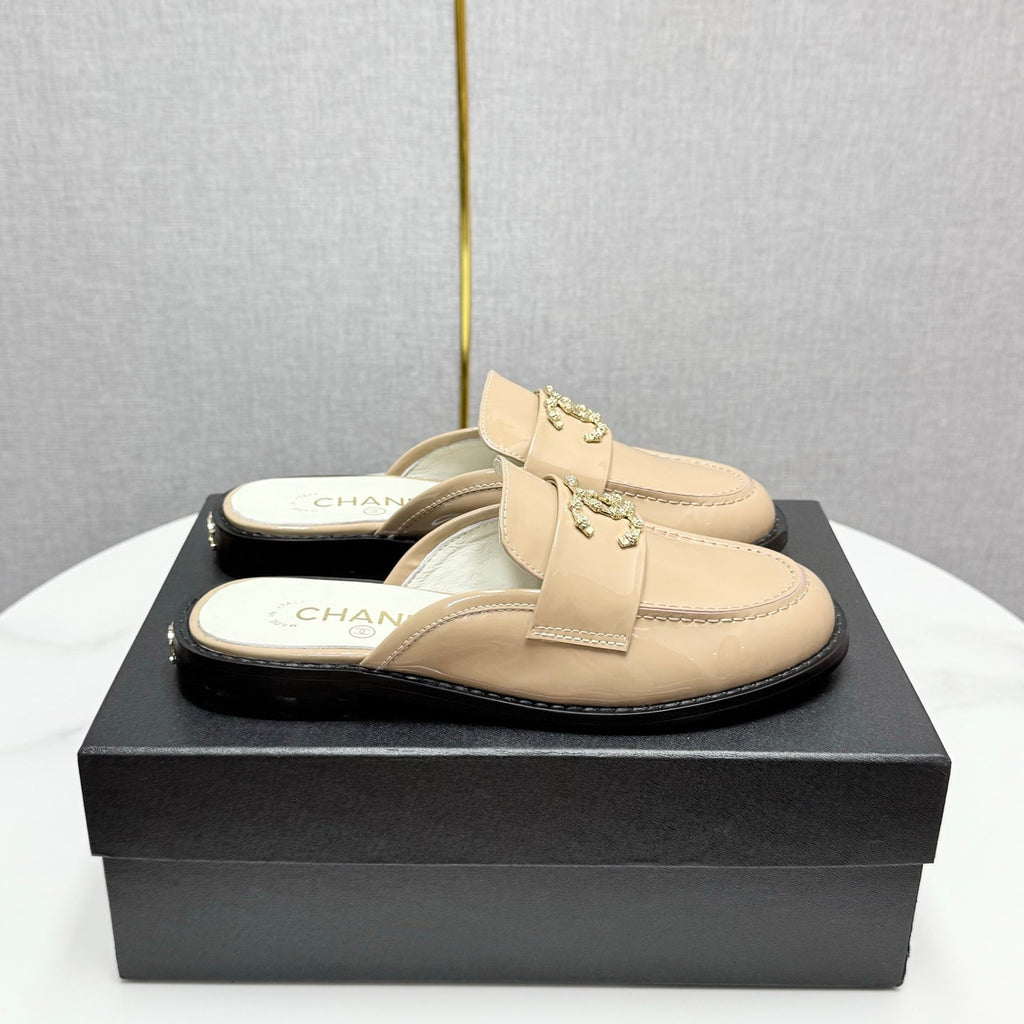 CHANEL FLAT MULE 25S IN LIGHT BEIGE CALFSKIN STYLE 9