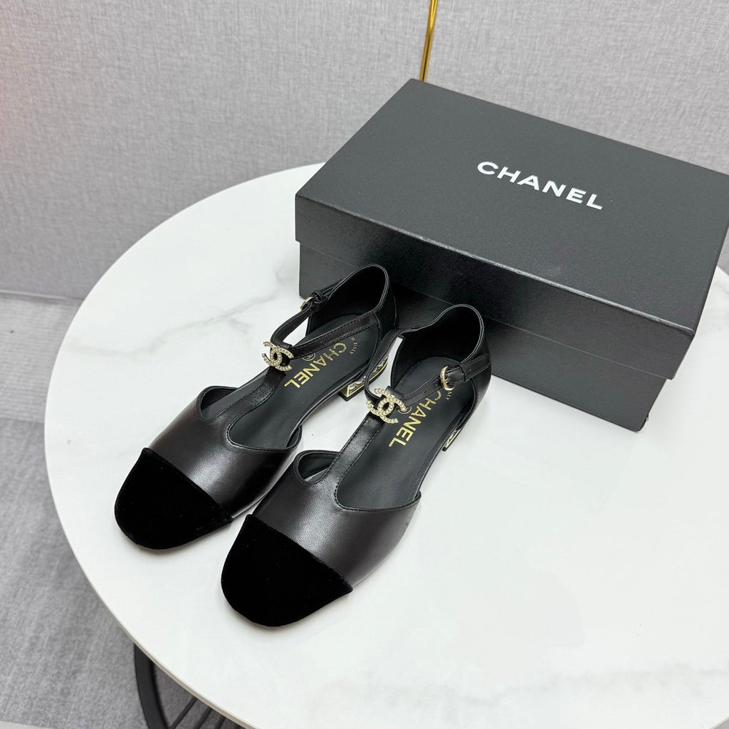 CHANEL MARY JANE 25S IN BLACK LAMBSKIN AND SUEDE WITH PEARL HEEL