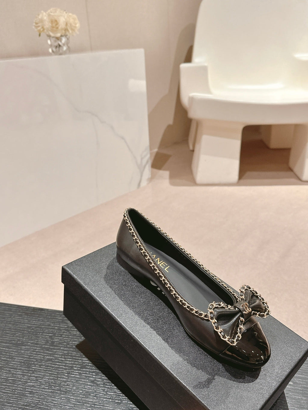 CHANEL BOWKNOT BALLET FLAT IN BLACK SHEEPSKIN