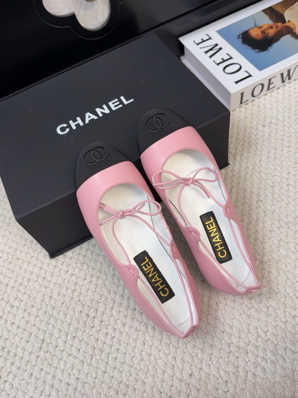 CHANEL FLAT MARY JANE PUMPS IN BABY PINK LAMBSKIN MIX BLACK FABRIC