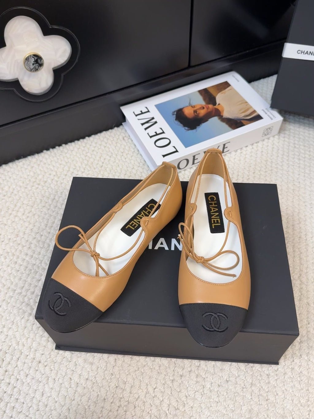 CHANEL FLAT MARY JANE PUMPS IN DIJON YELLOW LAMBSKIN MIX BLACK FABRIC