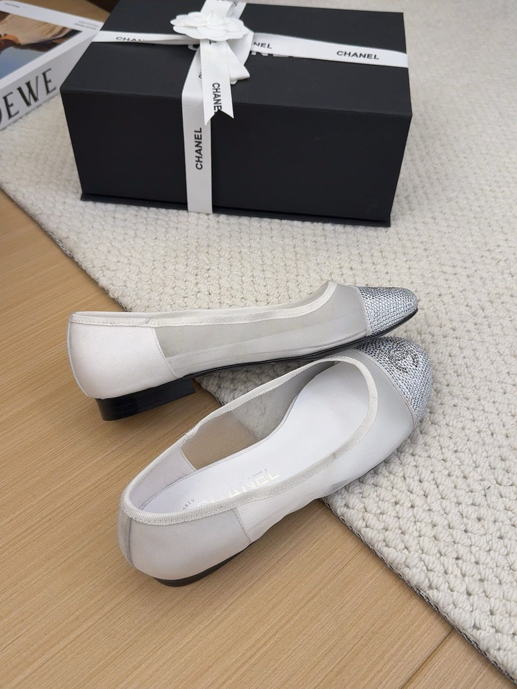 CHANEL BALLET FLAT IN WHITE FABRIC AND MESH WITH CRYSTALS