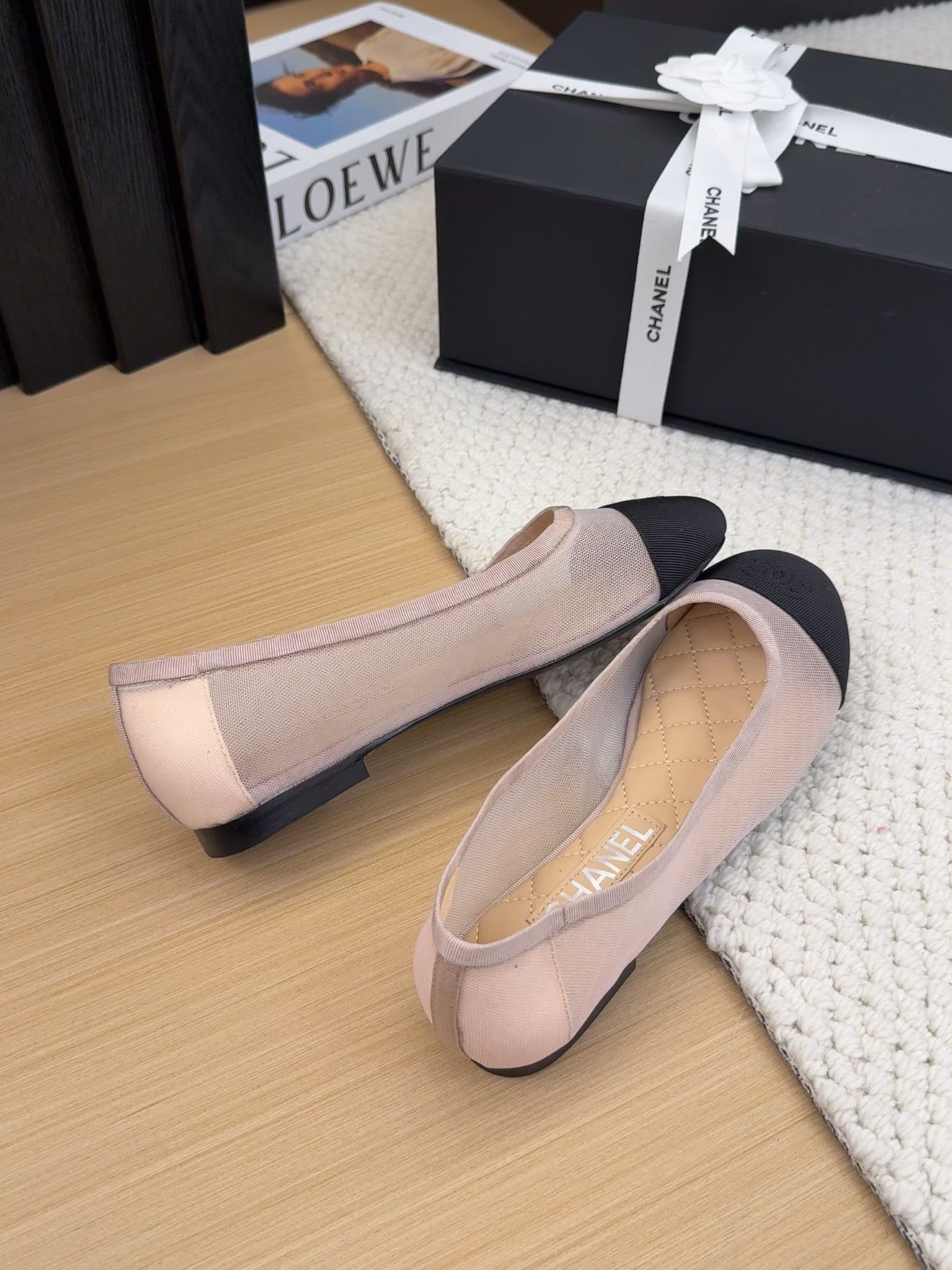 CHANEL BALLET FLAT IN BLACK FABRIC AND PASTEL PINK MESH