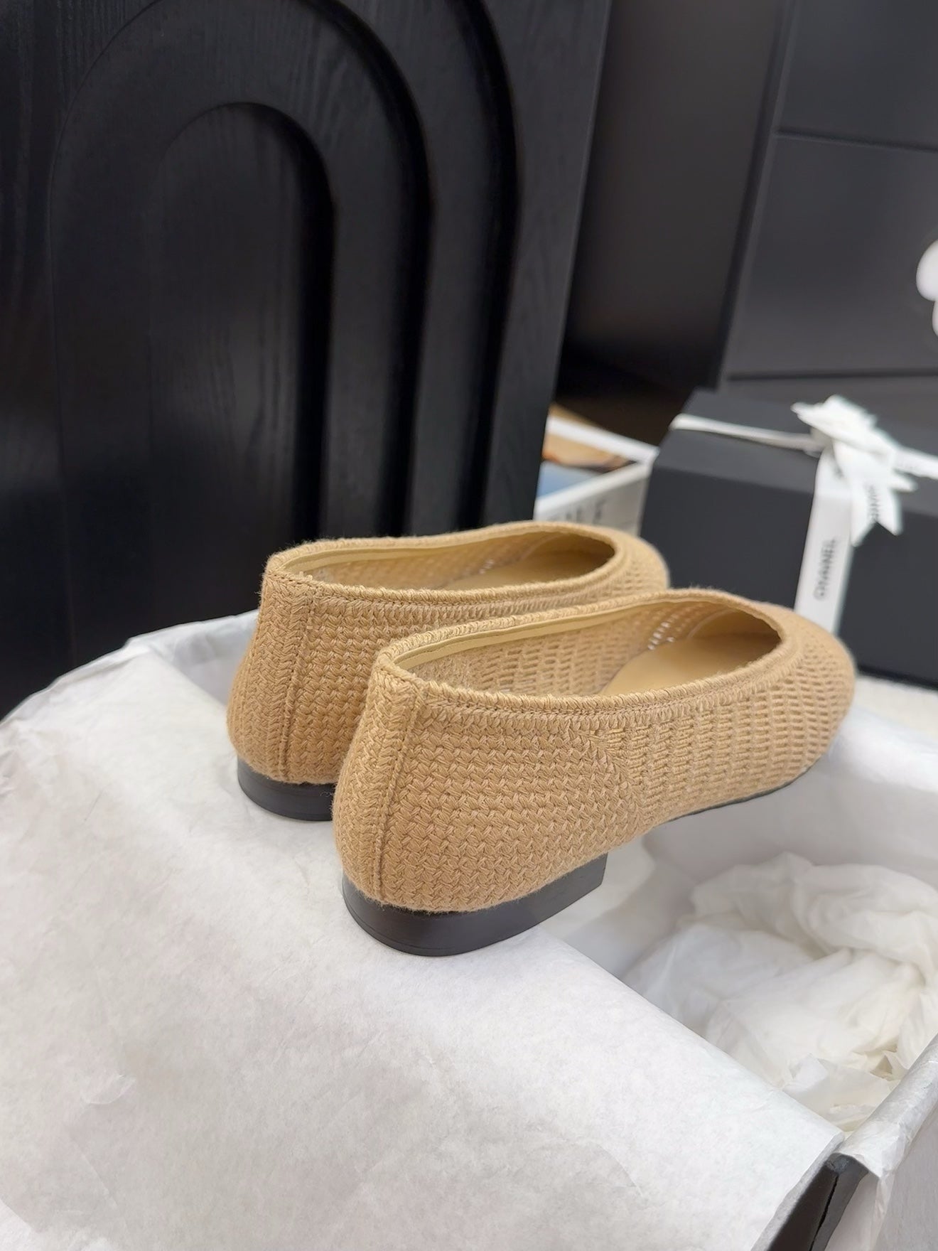 CHANEL BALLERINAS IN PEANUT BROWN RAFFIA