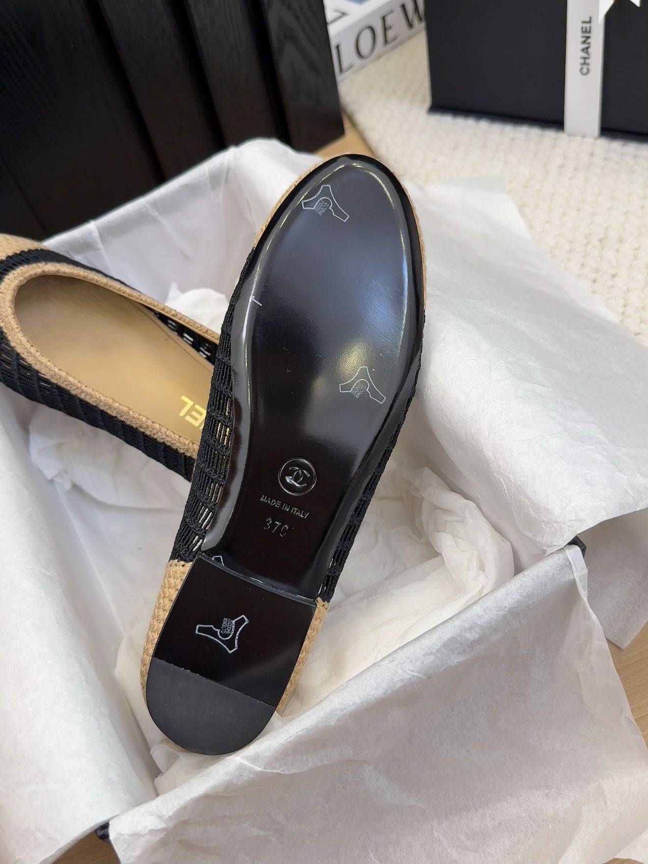 CHANEL BALLERINAS IN BLACK MIX PEANUT BROWN RAFFIA
