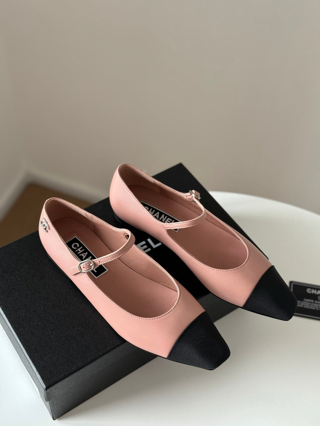 CHANEL MARY JANE LIGHT PINK MIX BLACK CALFSKIN