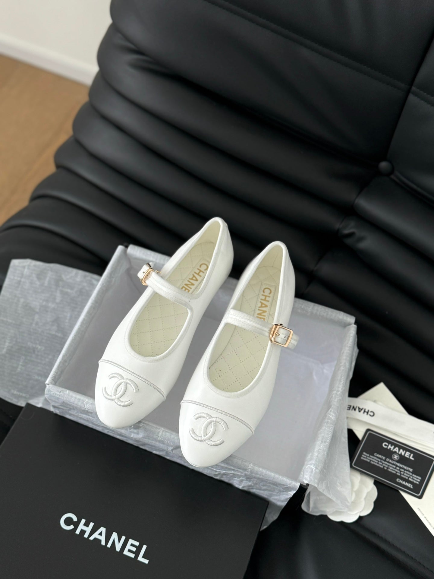 CHANEL MARY JANE SHOES IN WHITE LAMBSKIN