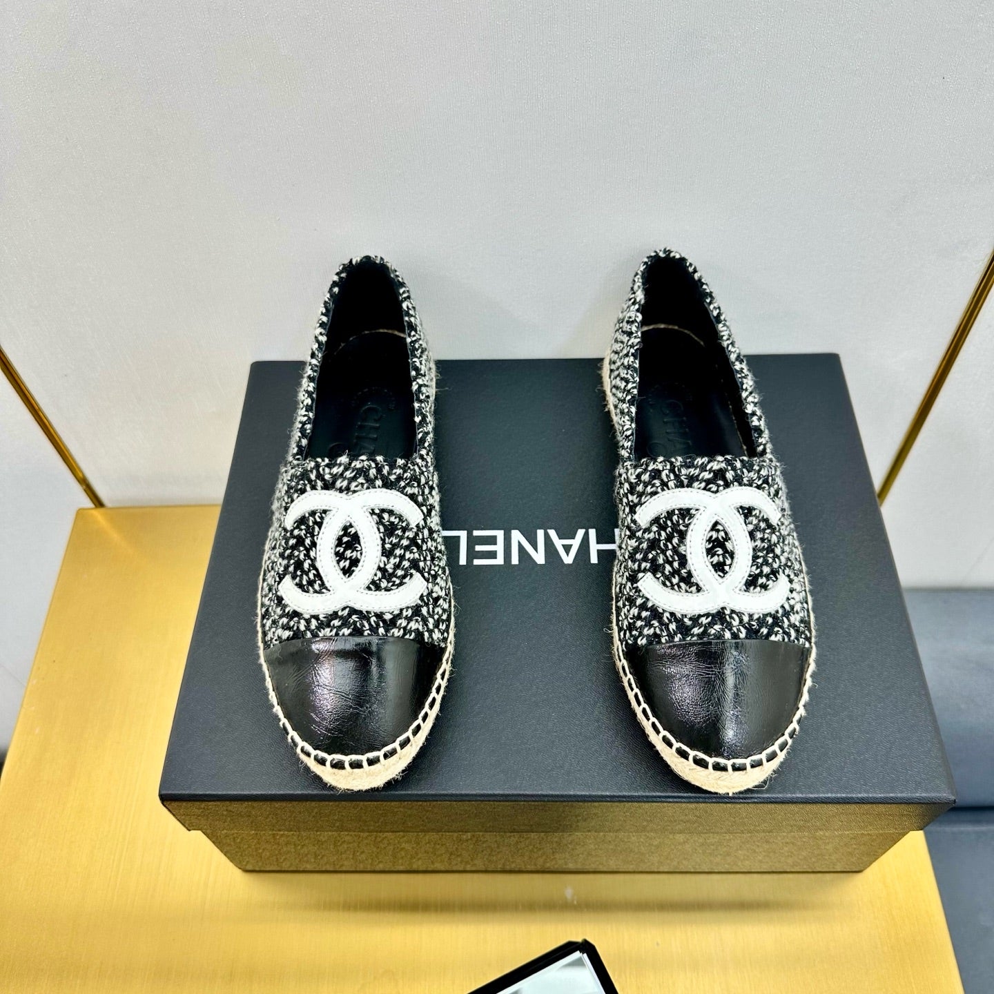 CHANEL ESPADRILLES PLATFORM 25S IN BLACK MIX WHITE TWEED