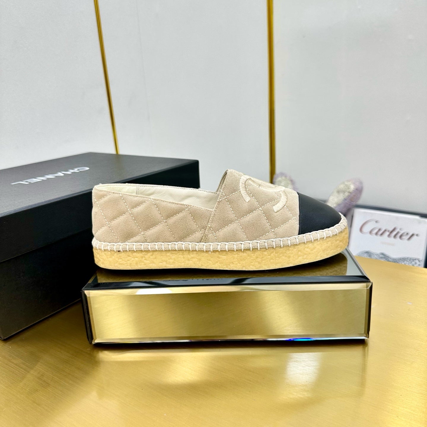 CHANEL ESPADRILLES PLATFORM 25S IN LIGHT BEIGE SUEDE MIX BLACK CALFSKIN