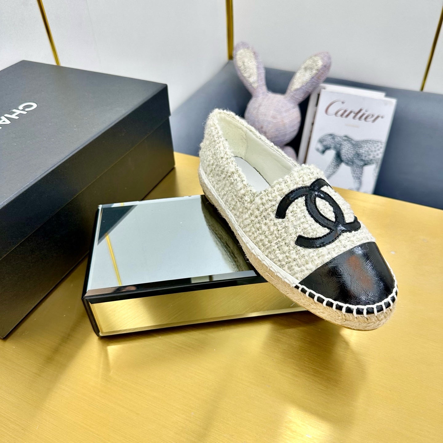 CHANEL ESPADRILLES PLATFORM 25S IN WHITE TWEED MIX BLACK GLOSSY LEATHER