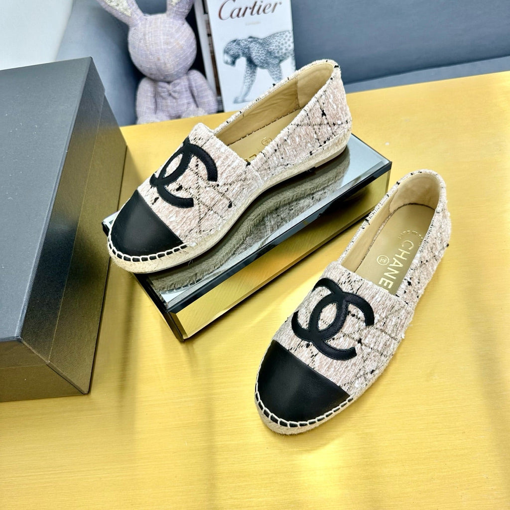 CHANEL ESPADRILLES PLATFORM 25S IN LIGHT BEIGE TWEED MIX BLACK CALFSKIN WITH LINED PATTERN