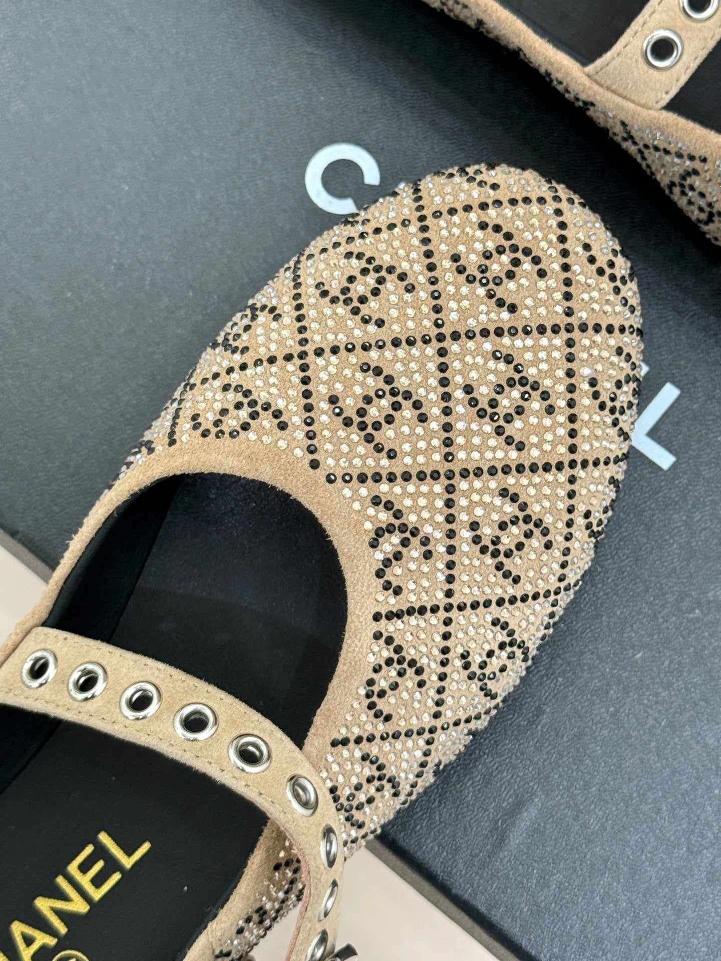 CHANEL FLAT MULES 25SS IN BEIGE EMBELLISHED WITH RHINESTONES