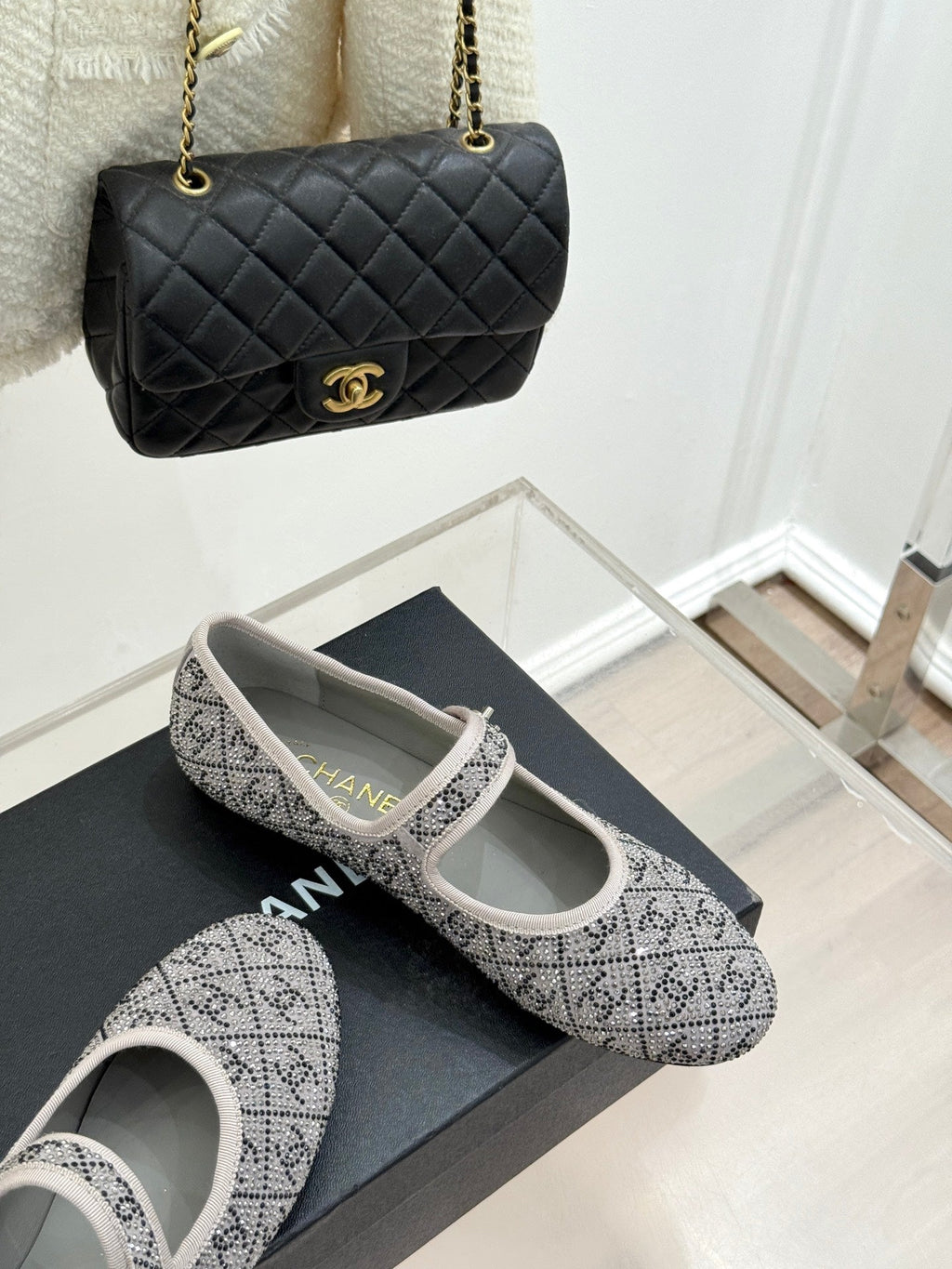 CHANEL FLAT MARY JANE 25SS IN GREY EMBELLISHED WITH RHINESTONES